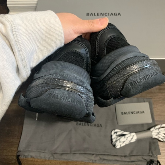 ✅SOLD✅NIB Balenciaga Triple S Dirty Black size 39 - Picture 7 of 10